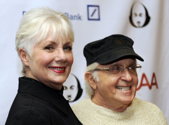 Shirley Jones, Arte Johnson